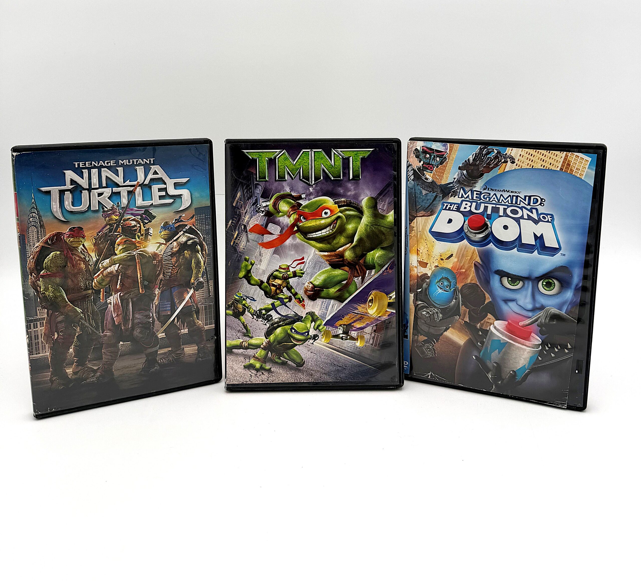 tentwenty（XIIX） CD DVD グッズ　まとめ売り Kids Movie DVD Lot TMNT Ninja Turtles & Megamind Button of Doom
